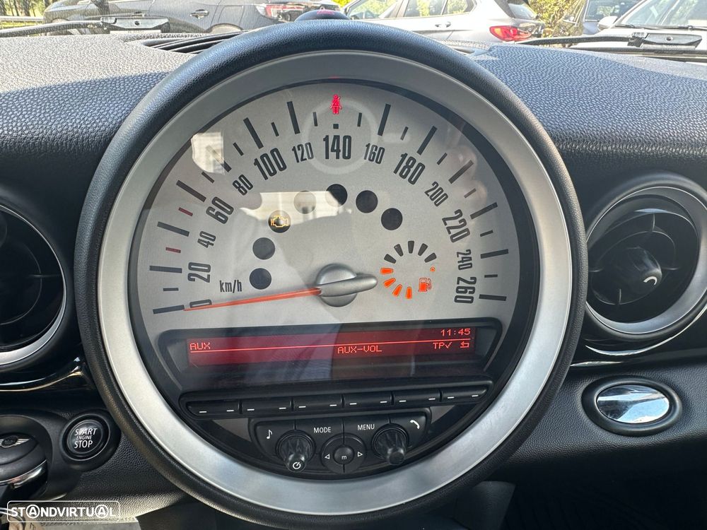 MINI 3 Portas Cooper D - 17