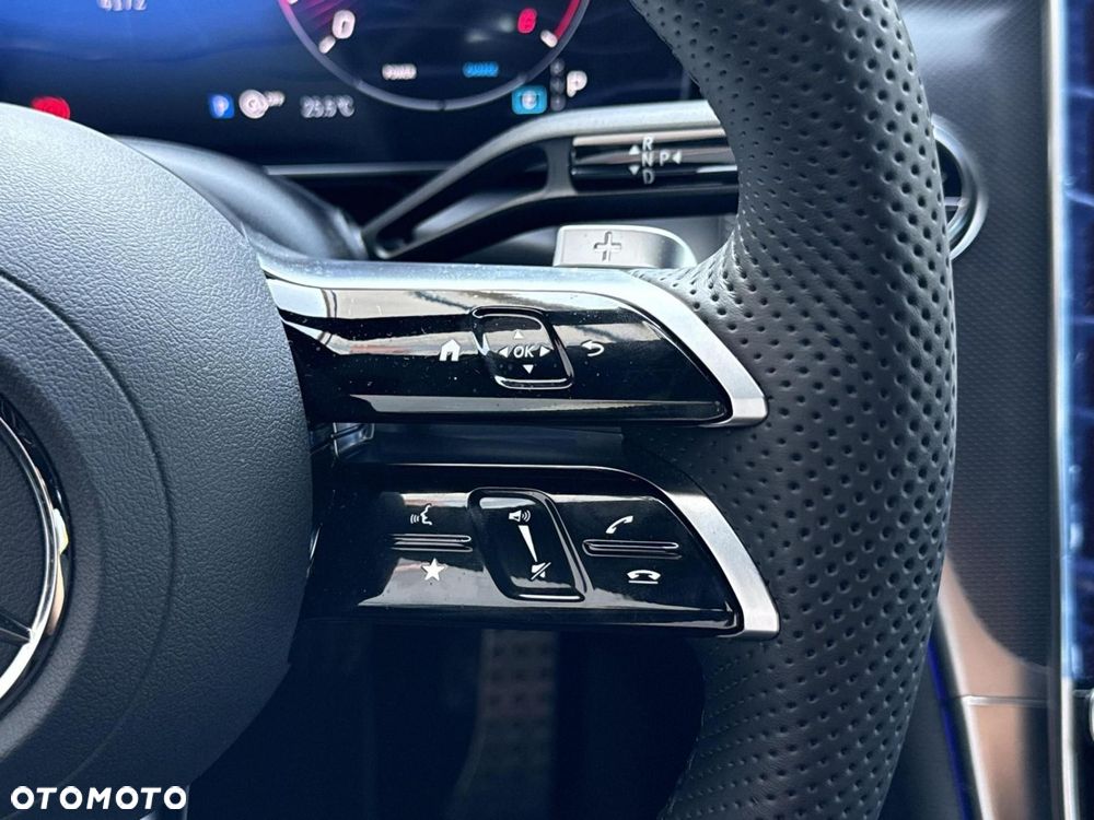 Mercedes-Benz GLC - 21