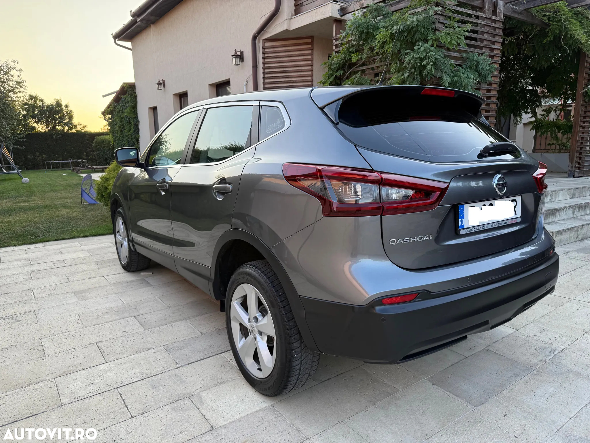 Nissan Qashqai 1.7D 150CP ALL MODE 4X4-I N-Connecta - 3