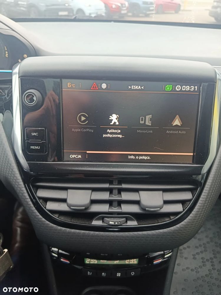 Peugeot 2008 1.2 Pure Tech GPF Allure S&S - 9