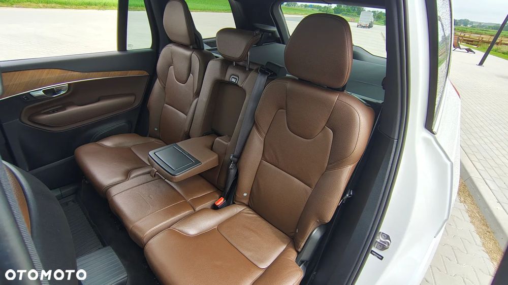 Volvo XC 90 - 19