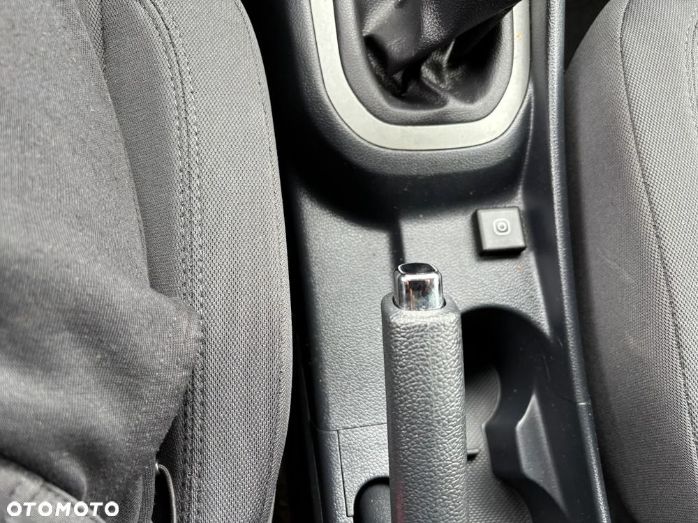 Kia Rio 1.2 Business Line - 12