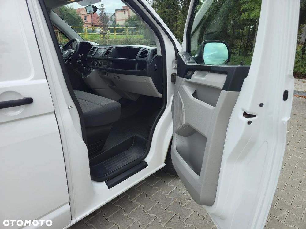 Volkswagen Transporter T6 - 21