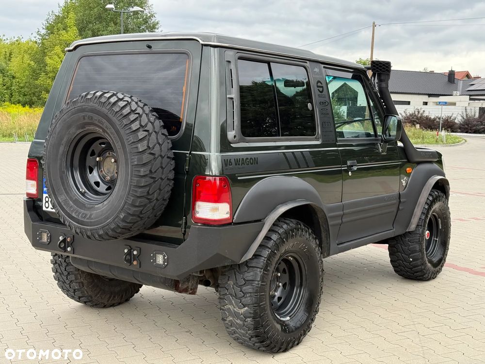Hyundai Galloper - 9
