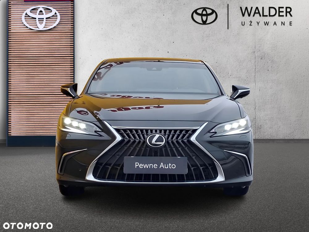 Lexus ES 300h Prestige - 8