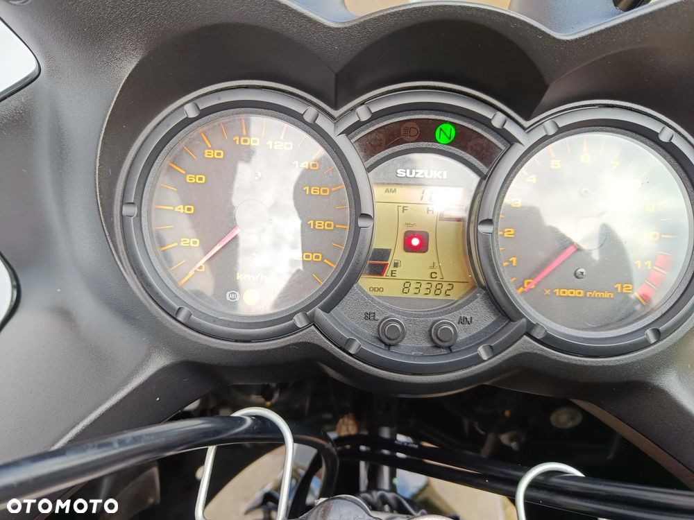 Suzuki V-STROM - 28