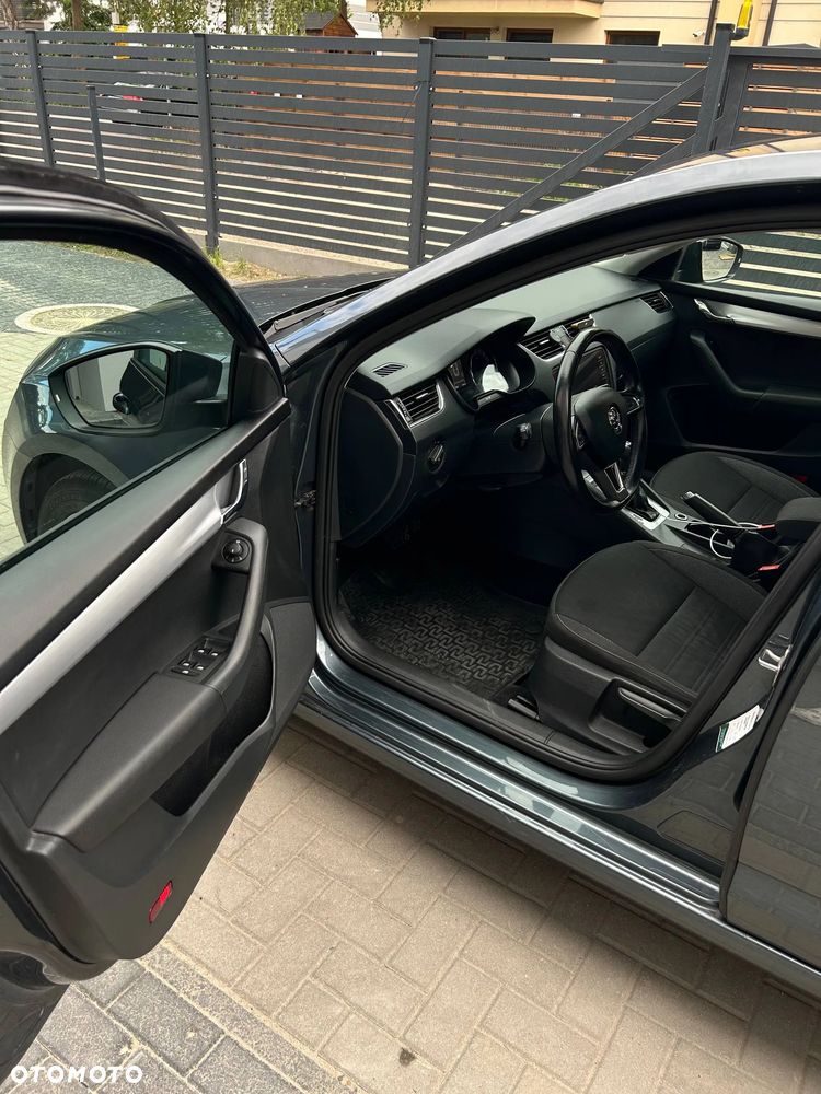 Skoda Octavia 1.6 TDI Ambition DSG - 8