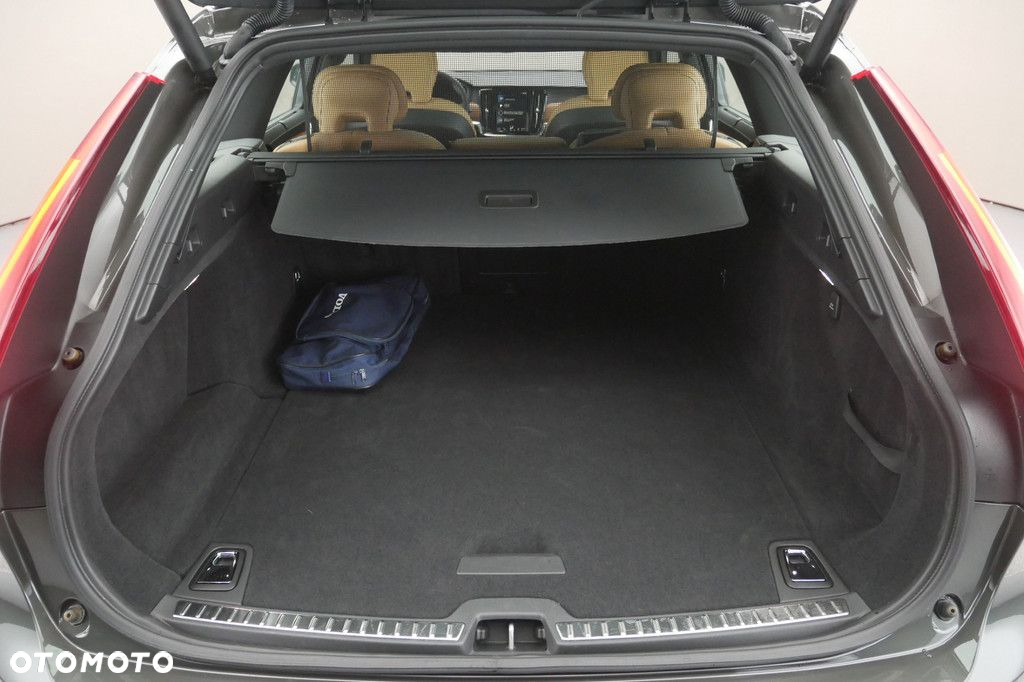 Volvo V90 - 16
