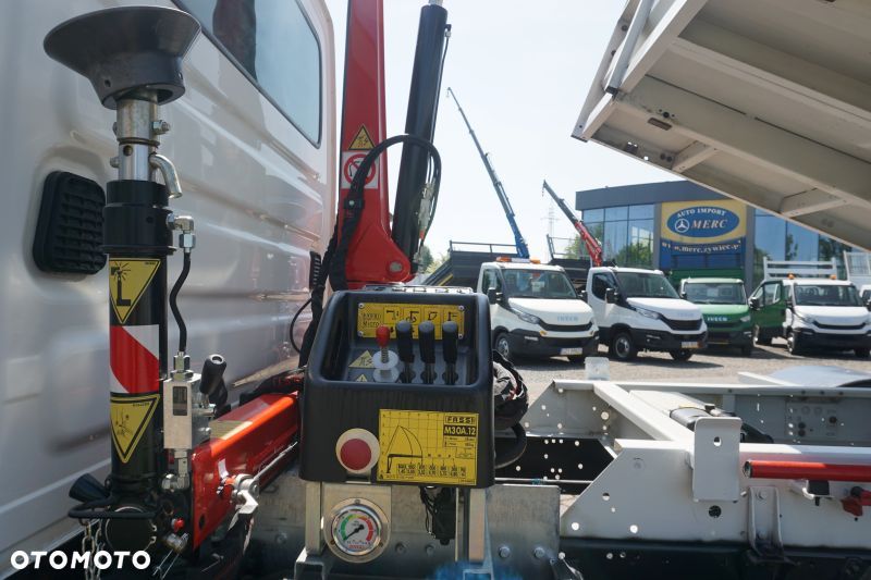 Iveco 35C14 wywrotka HDS żuraw - 4