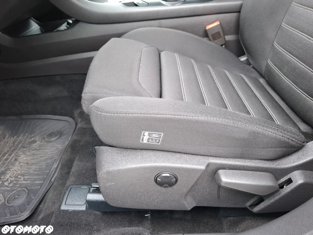 Ford Mondeo 2.0 EcoBlue Titanium - 17