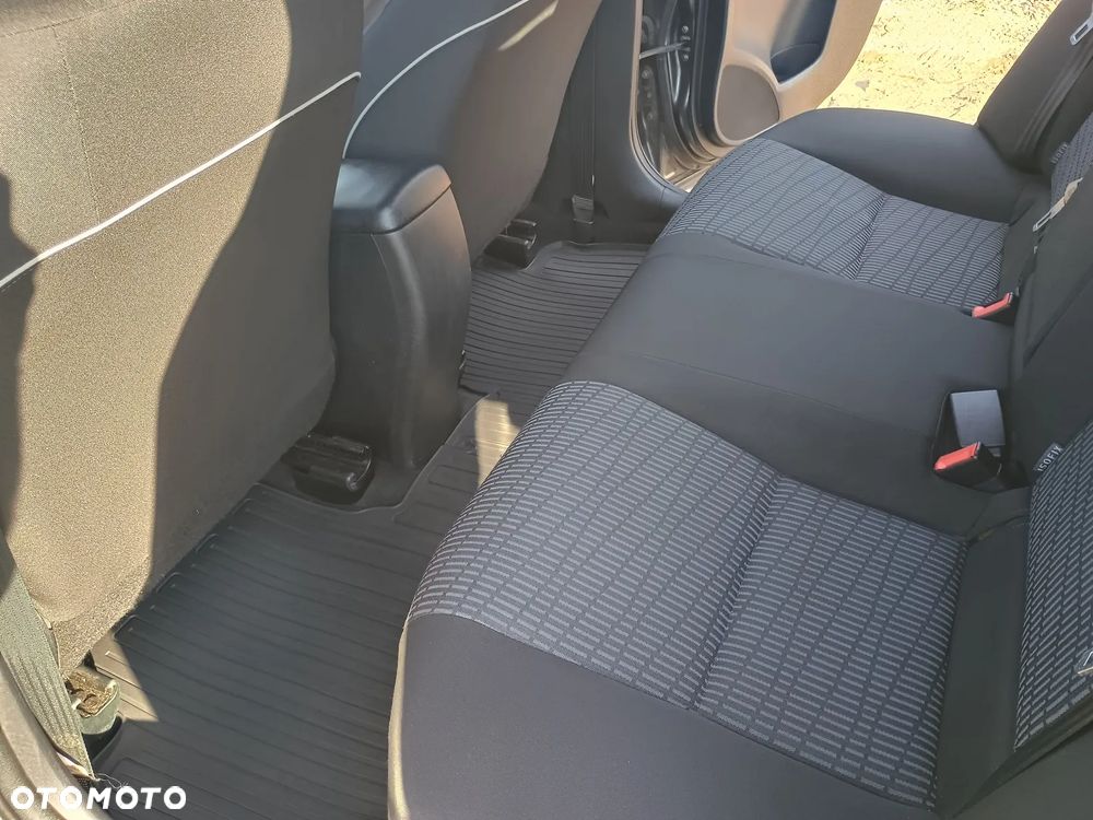 Toyota Avensis 2.0 D-4D Sol - 7