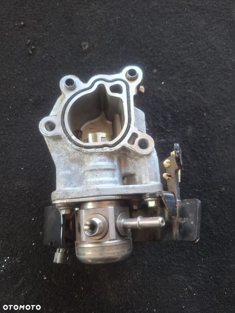 Ford Escape MK2 2,0 Pompa paliwa EJ7E 9B374 AE - 1