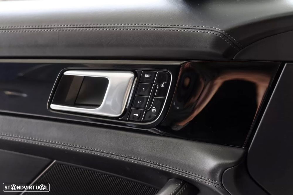 Porsche Panamera Sport Turismo Turbo - 21