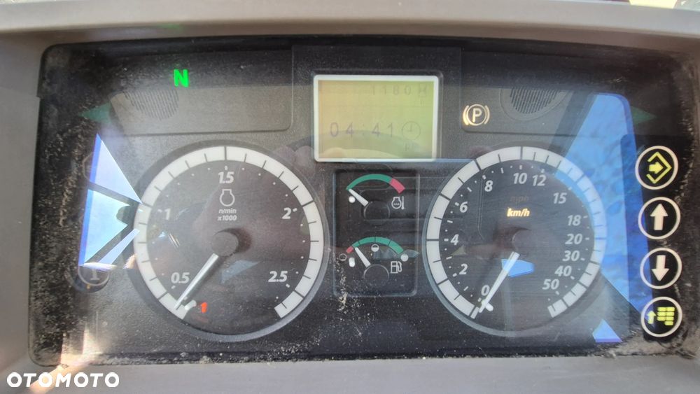 John Deere 6115M - 8