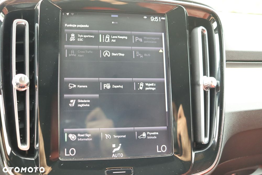 Volvo XC 40 T5 AWD Momentum - 26