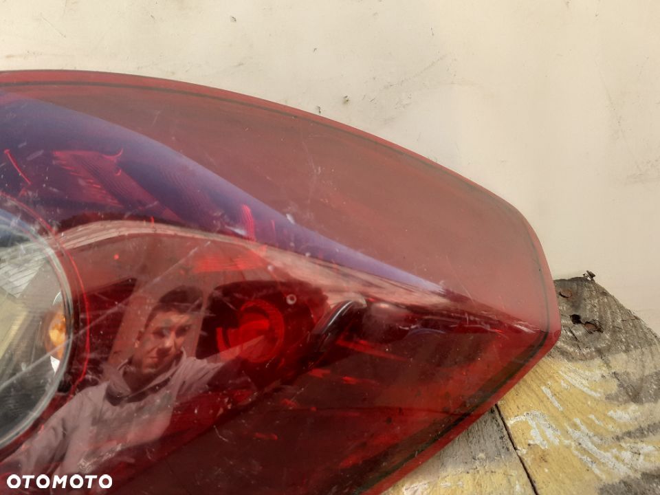 OPEL CORSA D 3D LAMPA TYŁ TYLNA PRAWA DYMIONA - 3