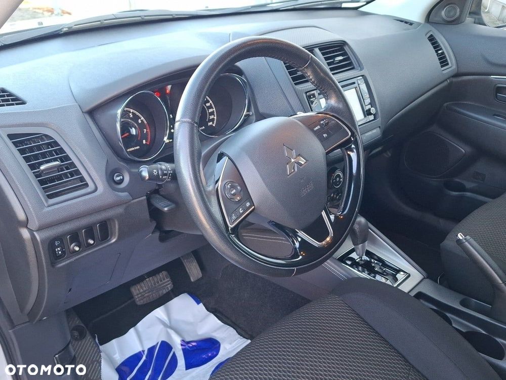 Mitsubishi ASX 2.0 Invite 4WD CVT - 18