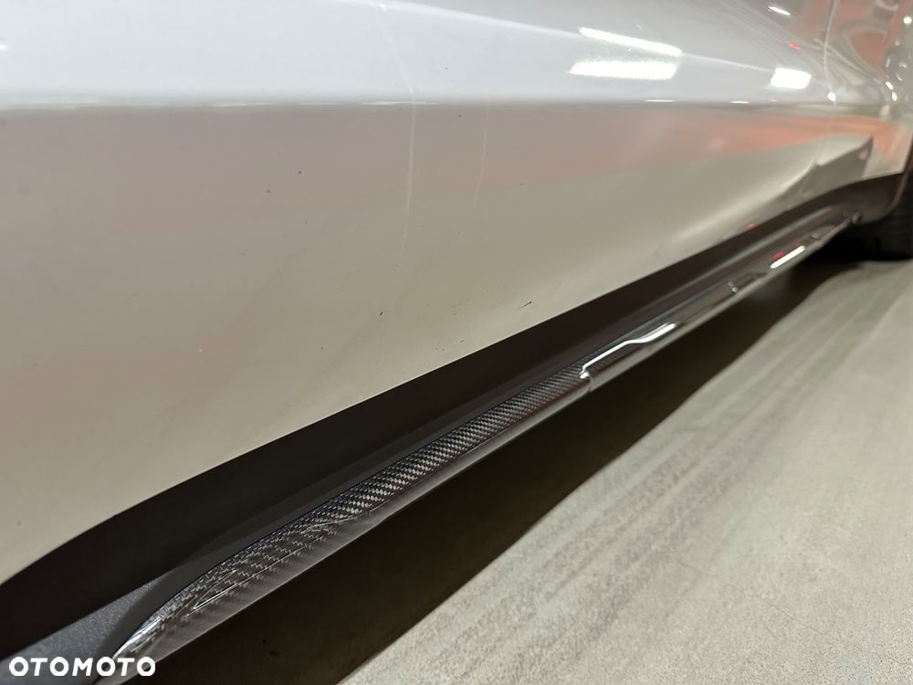 Porsche Taycan 4 - 11