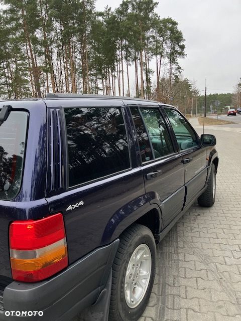 Jeep Grand Cherokee - 8