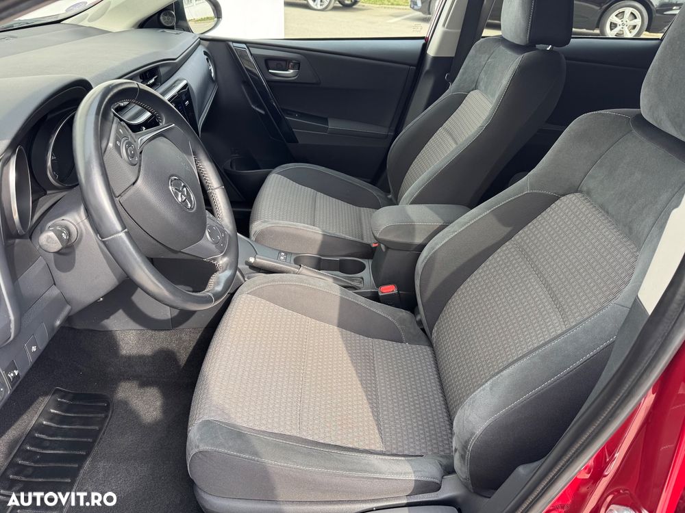 Toyota Auris 1.8 L VVT-i Sol+ - 7