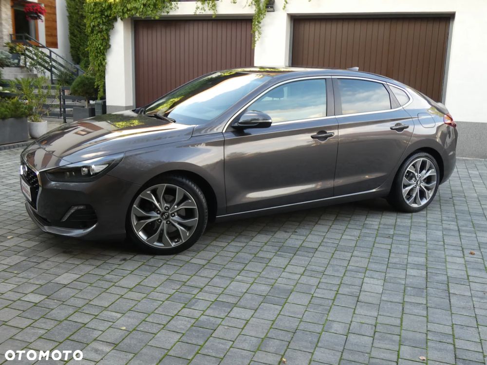 Hyundai i30 1.4 T-GDI Fastback Premium - 2