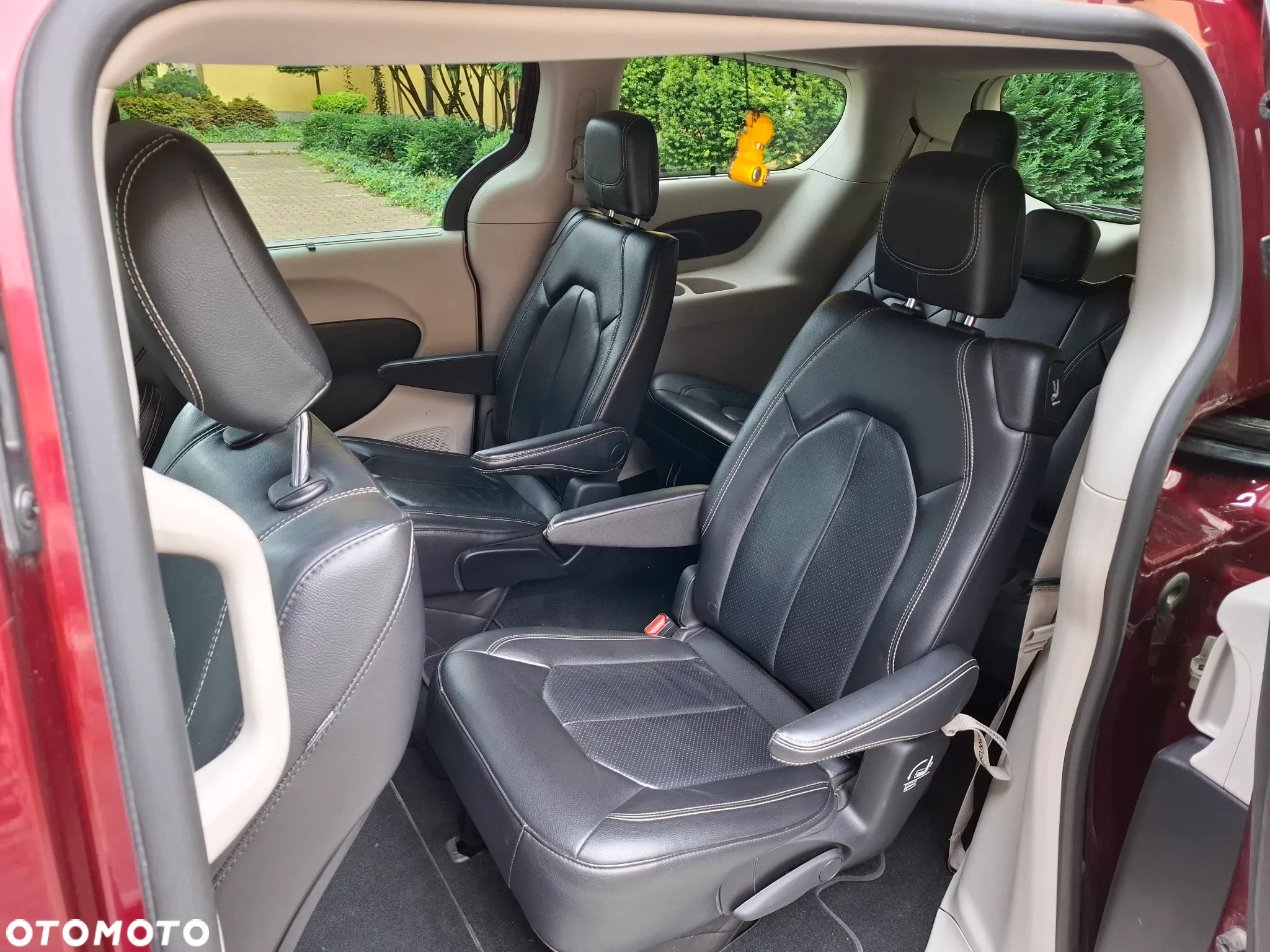 Chrysler Pacifica - 24