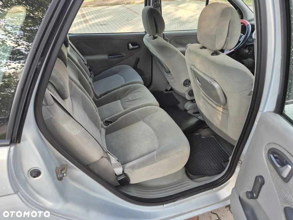 Renault Scenic - 8