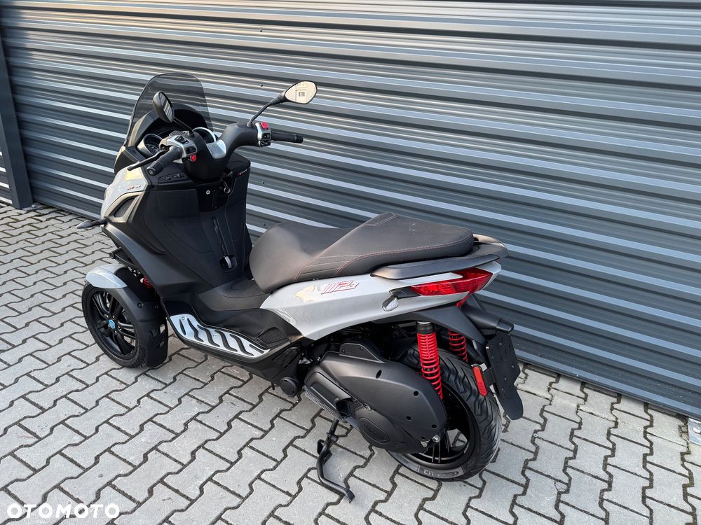 Piaggio MP-3 - 6