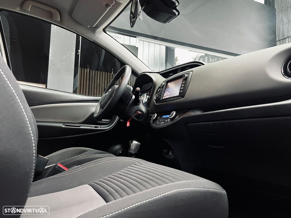 Toyota Yaris 1.5 HSD Comfort - 20