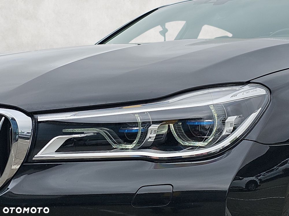 BMW Seria 7 - 28
