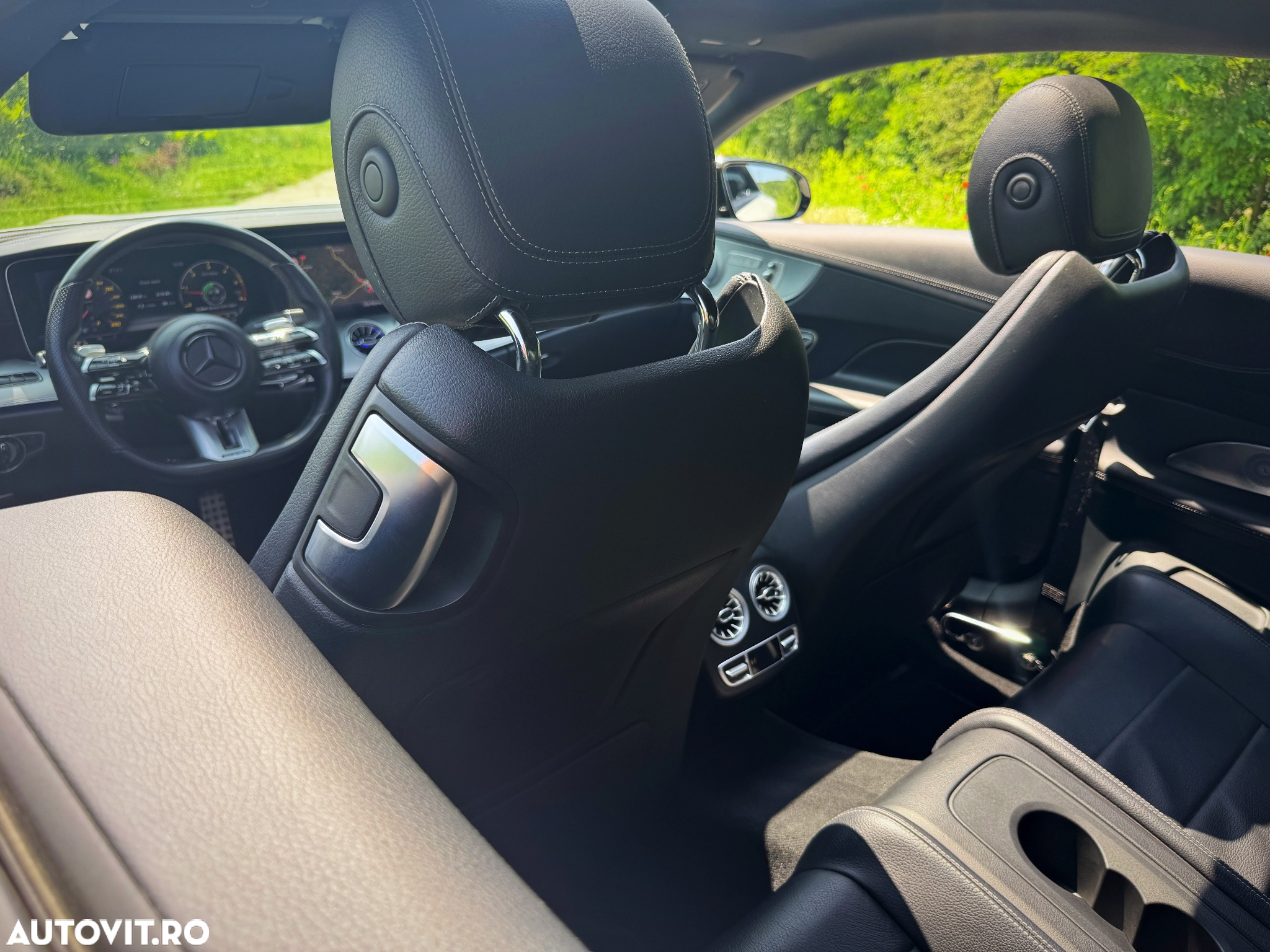 Mercedes-Benz E 220 d Coupe 9G-TRONIC AMG Line - 10