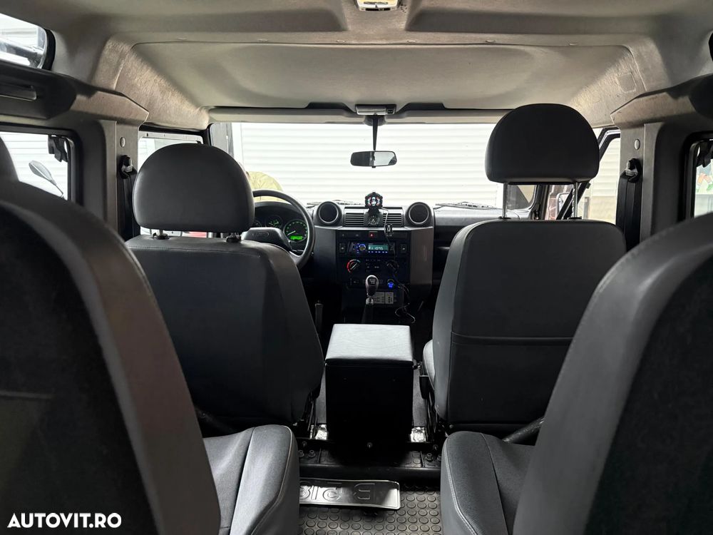 Land Rover Defender 90 2.4TD S/TOP - 19