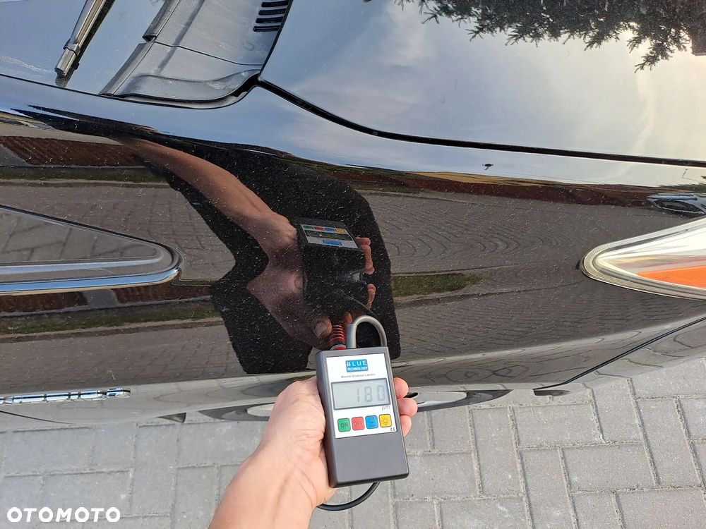 Toyota Prius (Hybrid) - 27