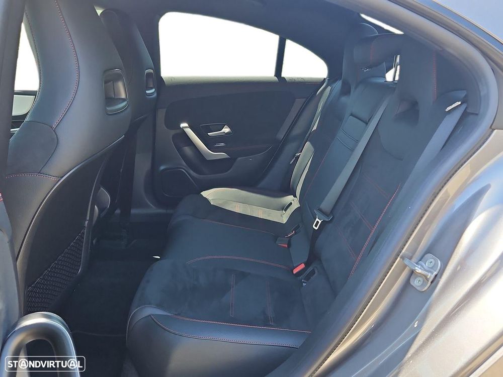 Mercedes-Benz CLA 250 e AMG Line - 16