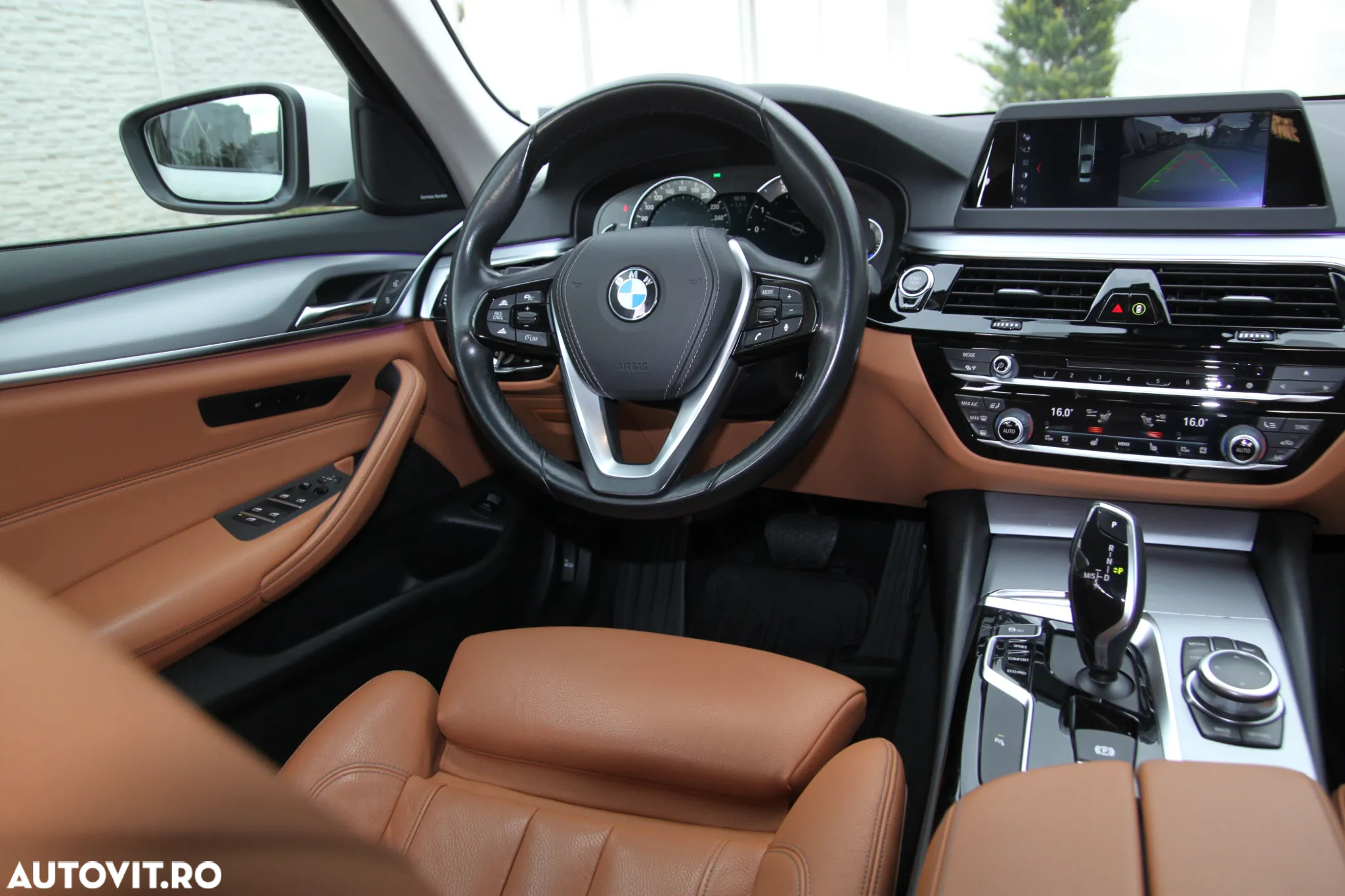BMW Seria 5 520d AT - 17