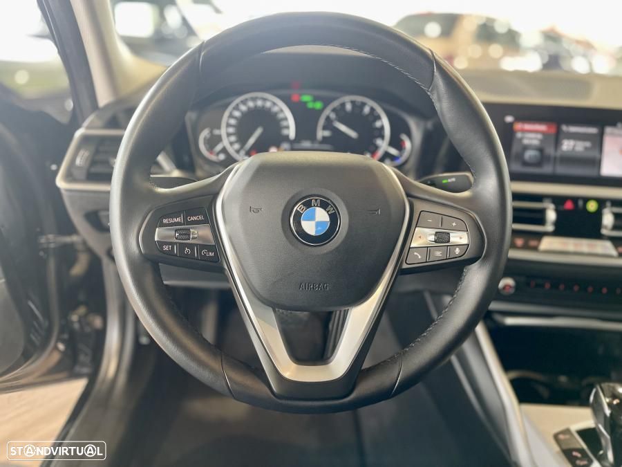 BMW 318 d Auto - 10
