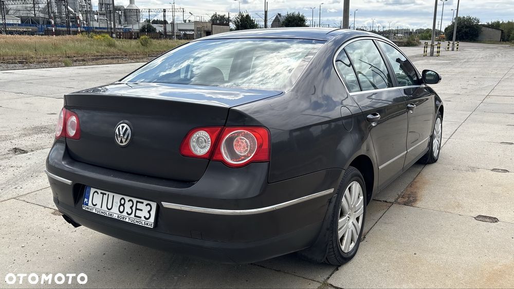 Volkswagen Passat - 6