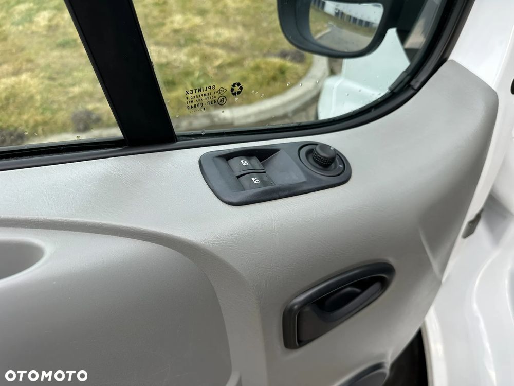 Renault Trafic - 13
