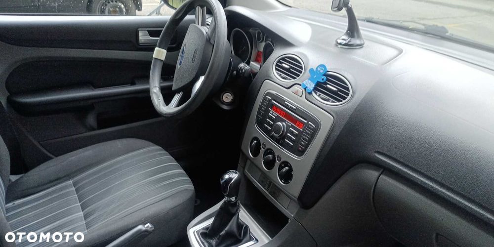 Ford Focus - 8