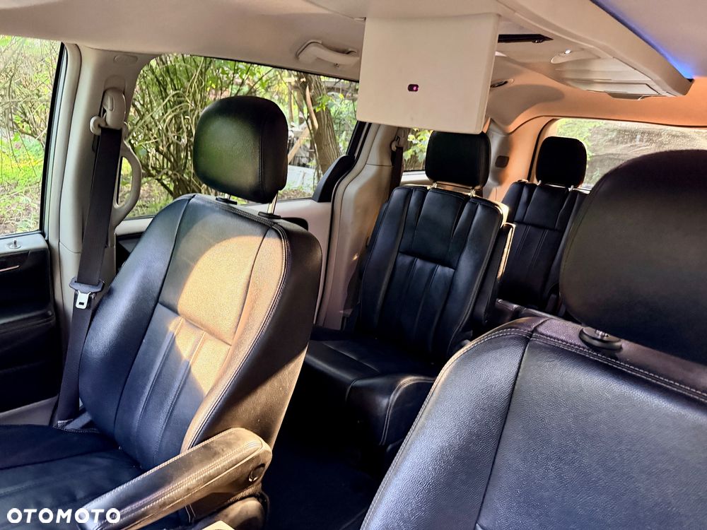 Chrysler Town & Country 3.6 Touring - 8