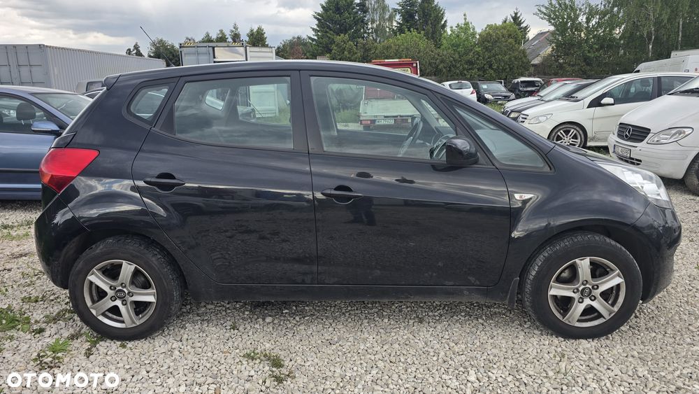 Kia Venga - 7