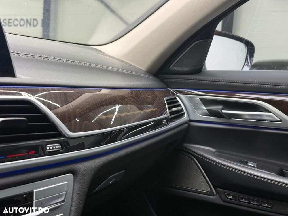 BMW Seria 7 740d xDrive - 19