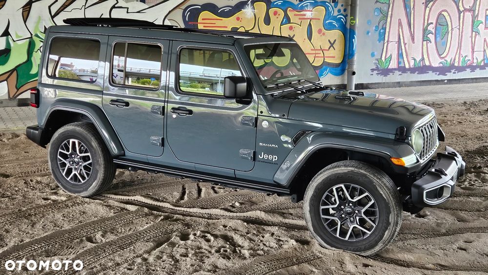 Jeep Wrangler - 24
