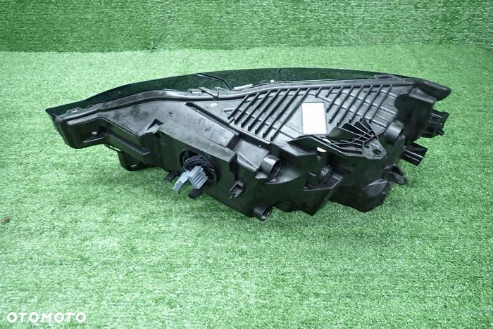VOLVO XC60 II FULL LED LIFT 20- reflektor prawy lampa prawa - 5