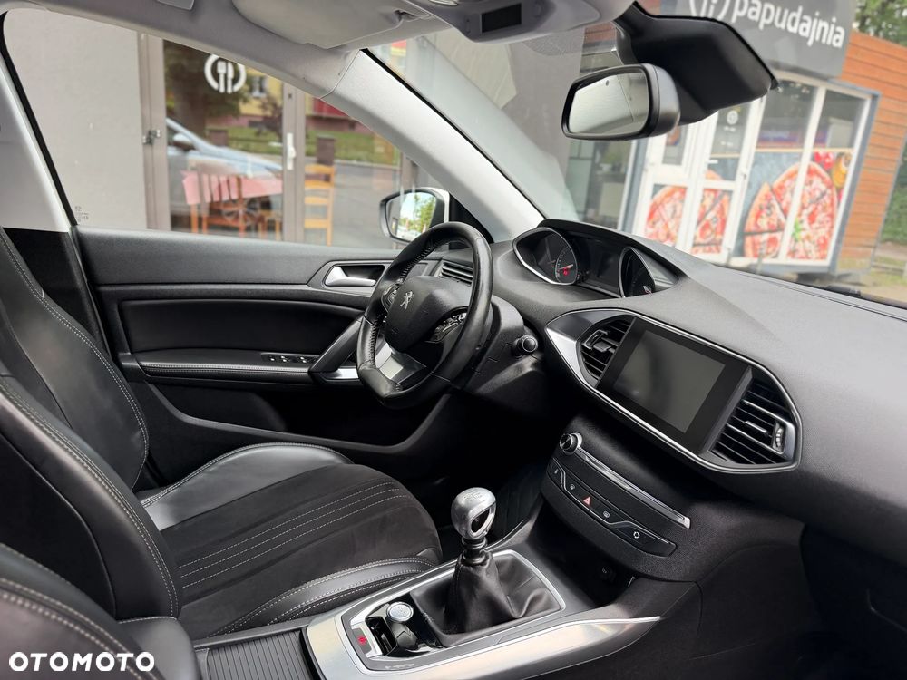 Peugeot 308 2.0 Blue HDi Allure S&S - 32