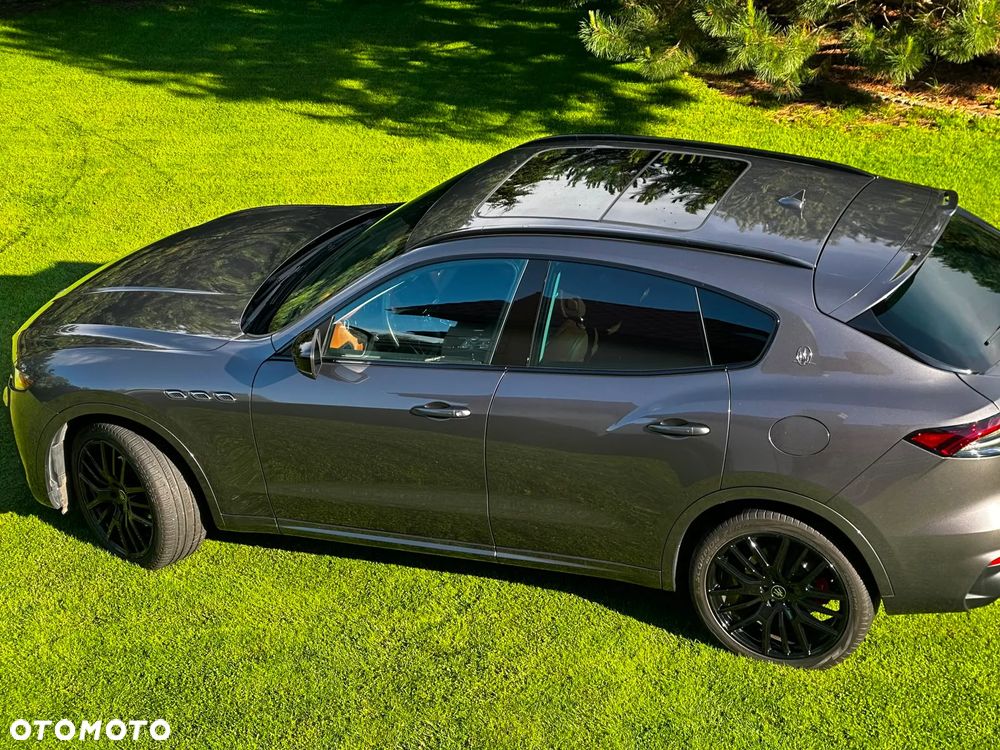 Maserati Levante - 3