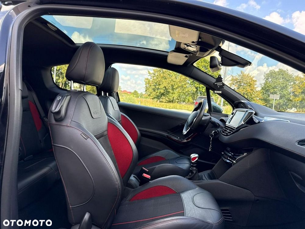 Peugeot 208 - 21