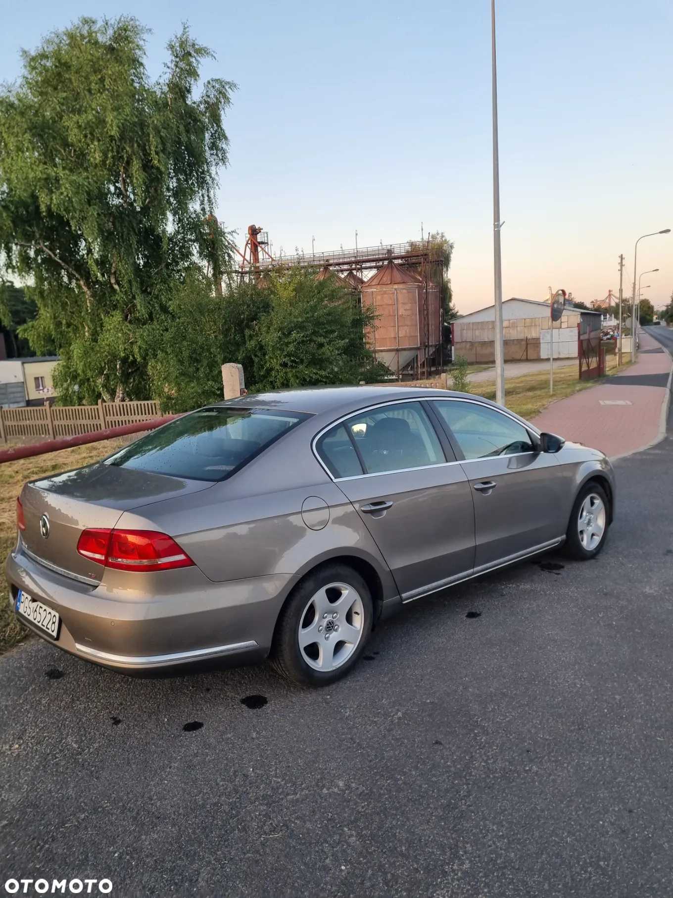 Volkswagen Passat 1.8 TSI Comfortline - 6