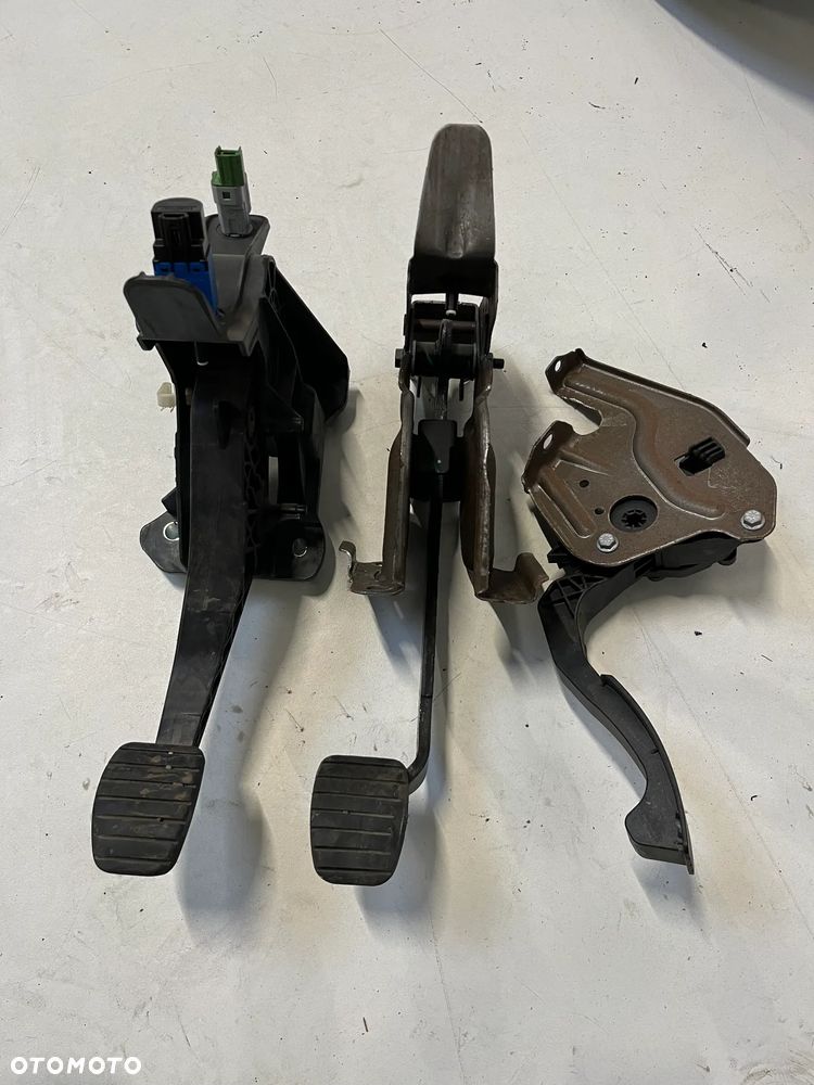 Dacia Logan II Pedał gazu 180022703R Pedał sprzęgła 465039034R KOMPLET - 1