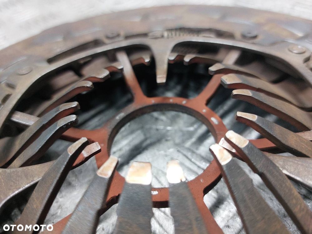 SPRZĘGŁO TARCZA + DOCISK + ŁOŻYSKO OPOROWE PEUGEOT 307 I 2.0 HDI - 4